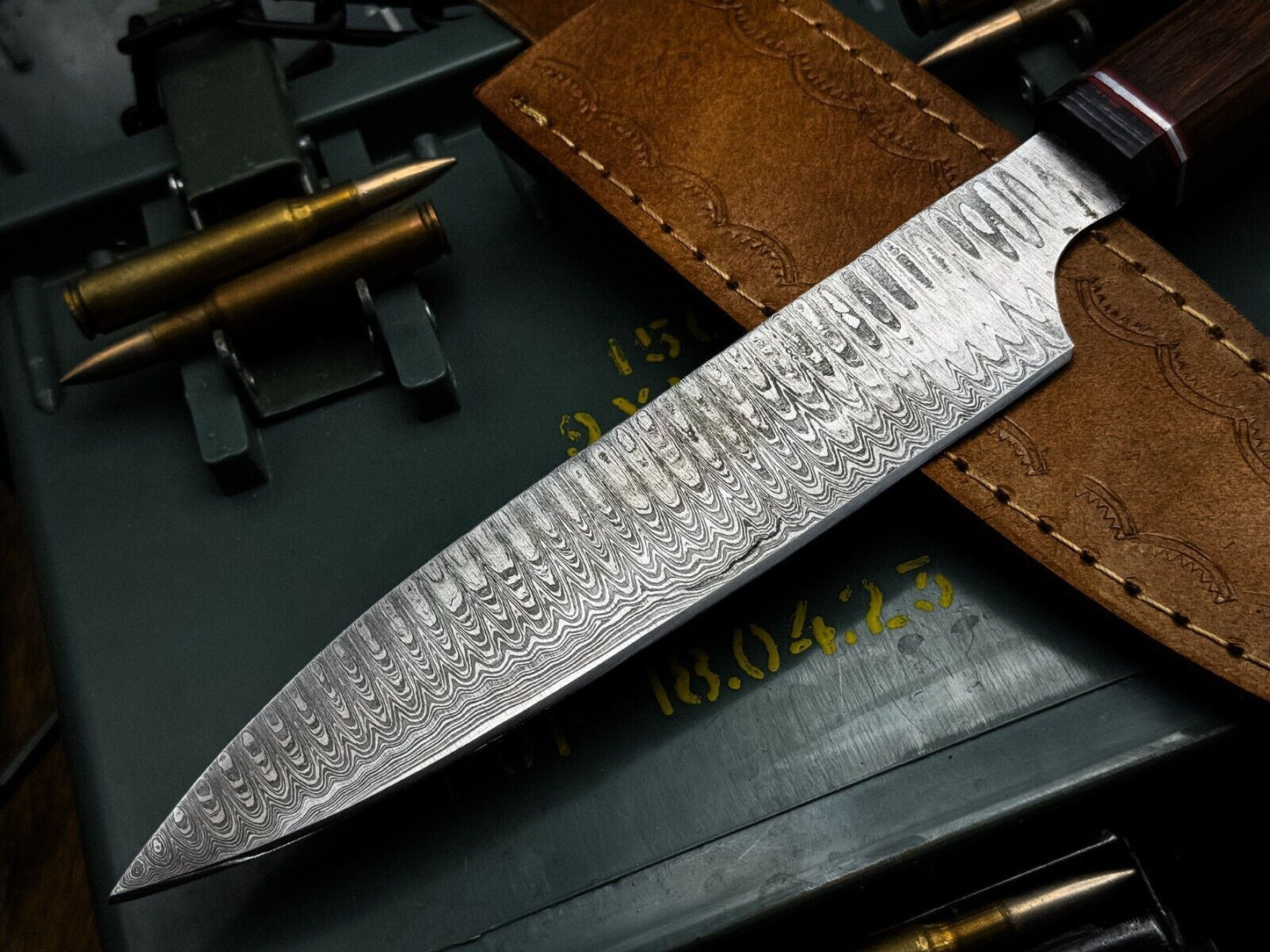 HandForged Damascus Steel Chef Knife With Wooden Handle Leather Protector 3