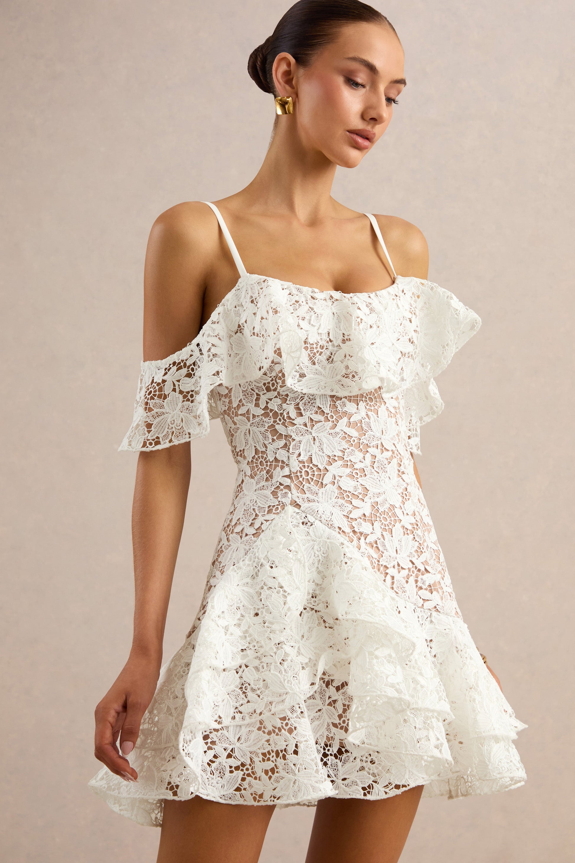 Lyris | White Lace Scoop-Neck Mini Dress With Ruffled Detailing