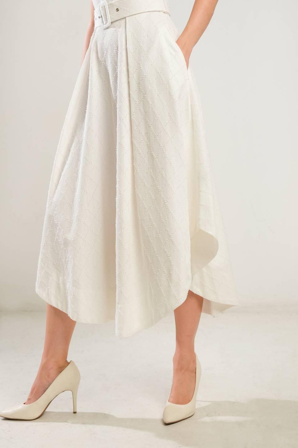 LIFE'S COMPASS WHITE STRAPLESS MIDI DRESS