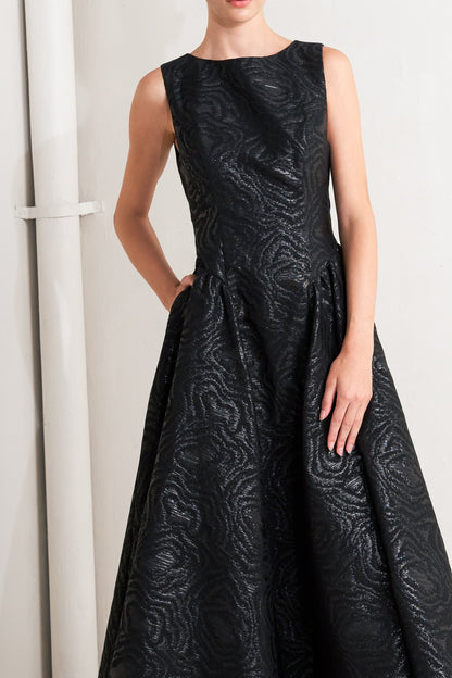 TEXTURED BLACK MIDI DRESS WITH OPEN BACK FINAL