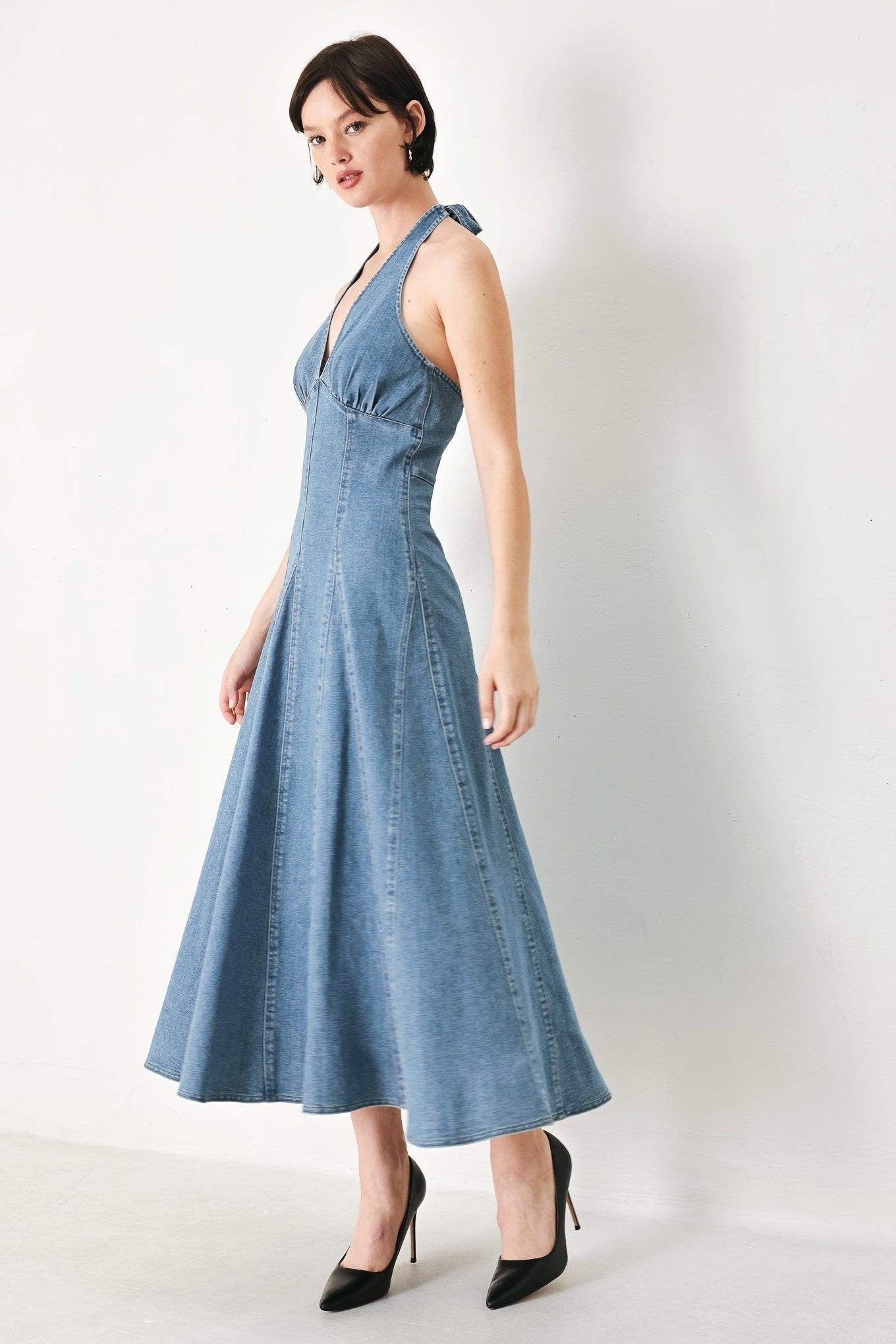 NASHVILLE BLUES HALTER DENIM MIDI DRESS