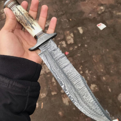 Custom Handmade Damascus Steel Hunting Knife With Stag Horn Handle 1