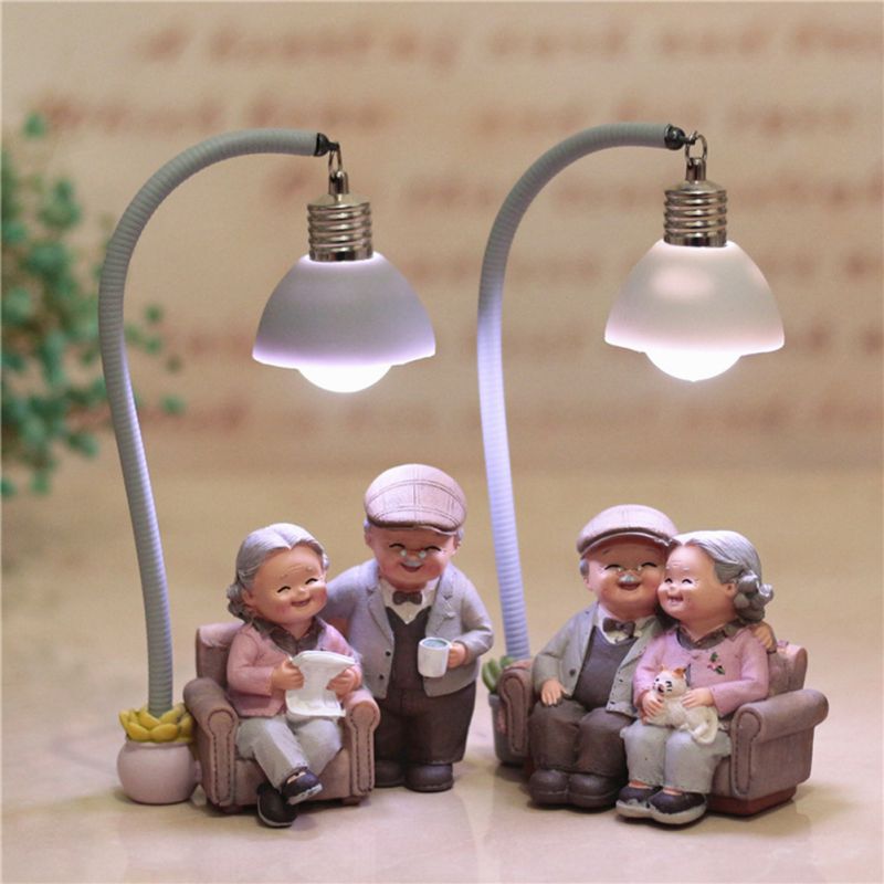 Creative Sweety Lovers Couple Ornaments, Grandparents Model Ornament, Modern Home Decoration Table Gift for Office