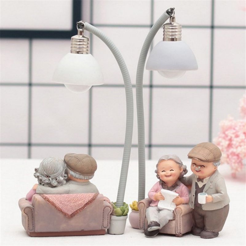 Creative Sweety Lovers Couple Ornaments, Grandparents Model Ornament, Modern Home Decoration Table Gift for Office