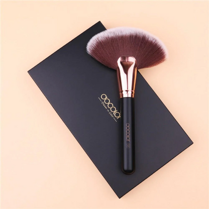 Docolor 3-Piece Makeup Brush Set, Fundation Brush, Flat Top Kabuki & Fan Brush for Contour, Powder, Highlighter, Blush