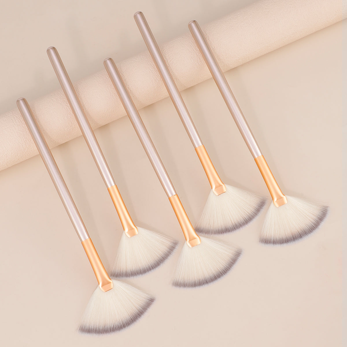 New Practical Facial Brushes Fan Makeup Brushes Set, Soft Portable Mask, Cosmetic Tools for Ladies and Girls
