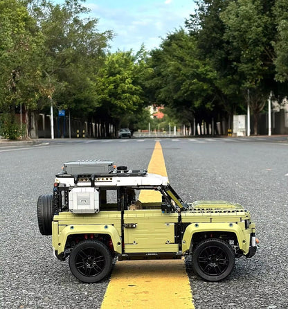 Technical Land Offroad Defender 2573PCS Building Blocks Model 3