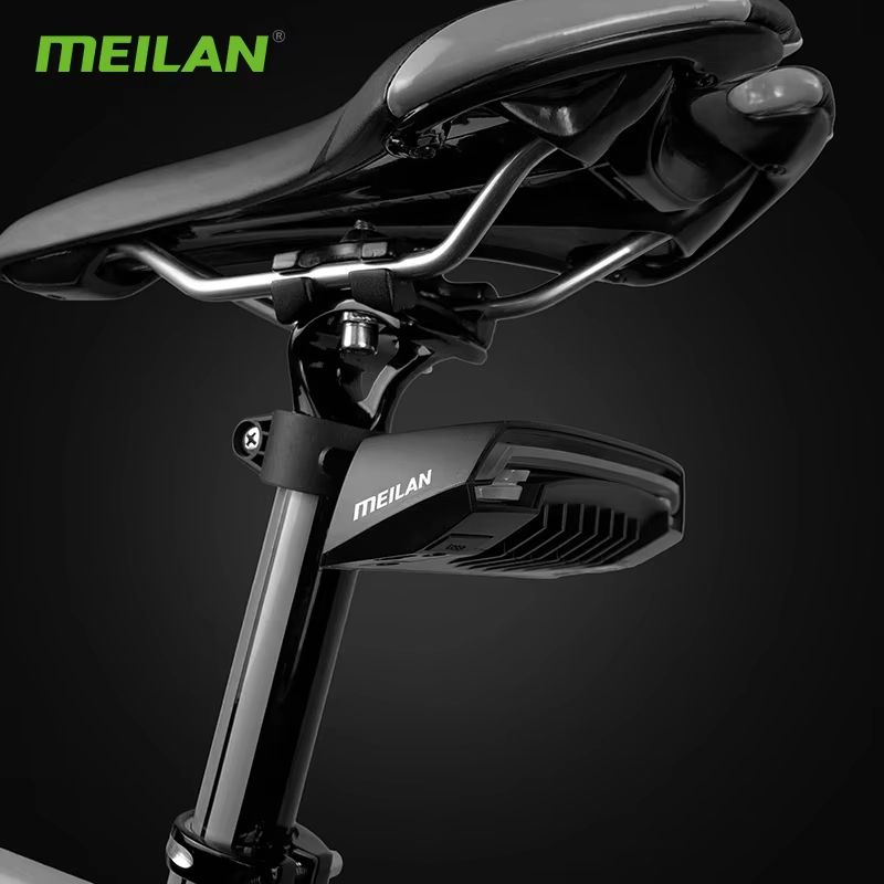 Smart Wireless Bike Tail Light With Turn Signals  Brake Detection  USB Rechargeable LED Cycling Saf 4