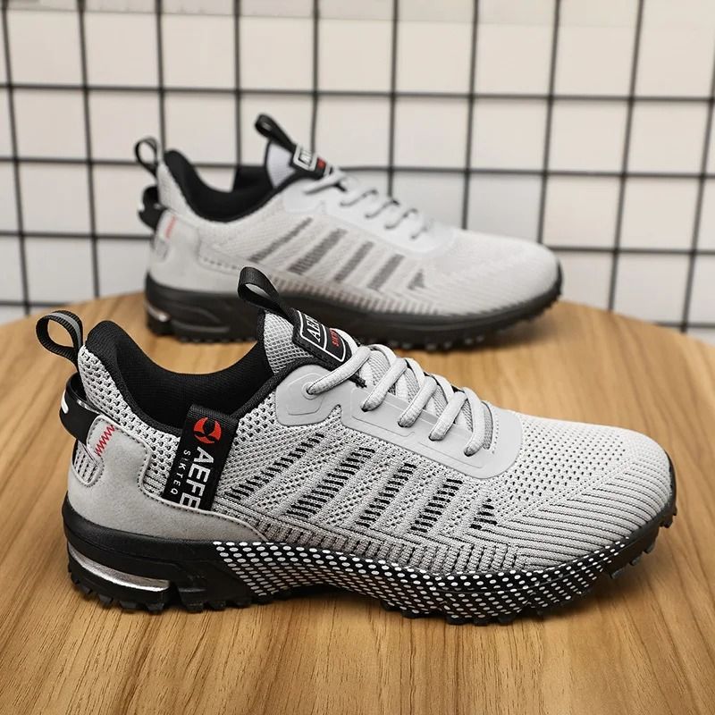 Lightweight Breathable Running Shoes For Men Outdoor Athletic Training Sneakers 2