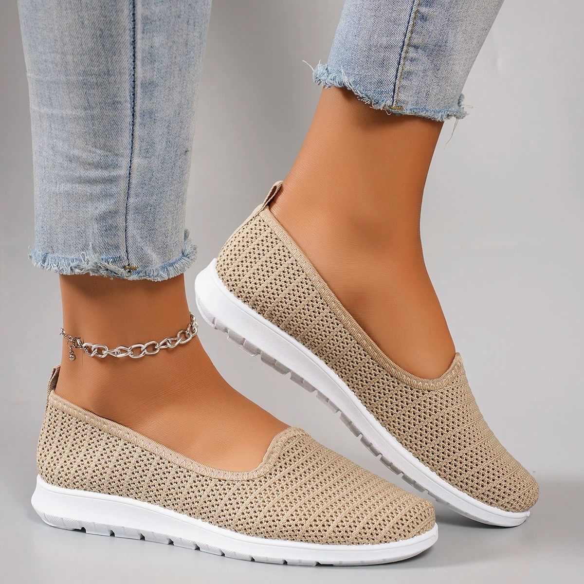 Lightweight Breathable Mesh Flat Shoes For Women Casual Style 3