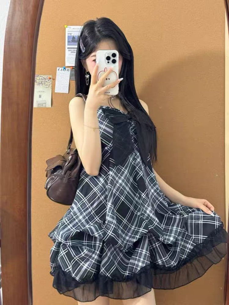 2025 Japanese Vintage Style Strap Dress, Womens Korean Fashion Black Lace Cami Dress for Summer, Sweet Patchwork One
