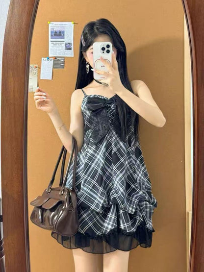 2025 Japanese Vintage Style Strap Dress, Womens Korean Fashion Black Lace Cami Dress for Summer, Sweet Patchwork One