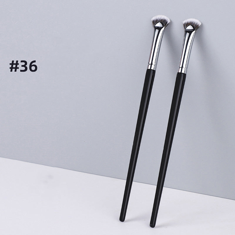1PCS Fan Shaped Eyelash Brush Professional Makeup Tool, Soft No Shedding Mascara Brush, Highlighter Powder Smudge