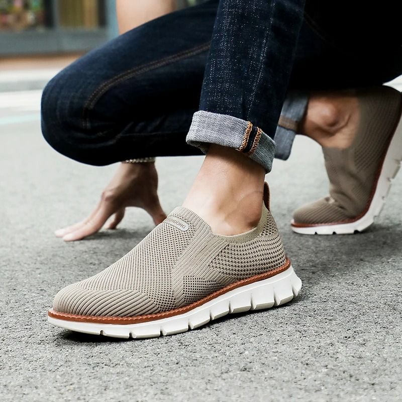 Men Breathable Mesh Loafers Lightweight Summer Fashion Trainers