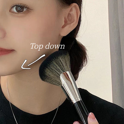 Professional Makeup Brushes, Black Sculpting Brush, Large Face Contour Bronzer Oblique Powder Blush Cosmetic Tool