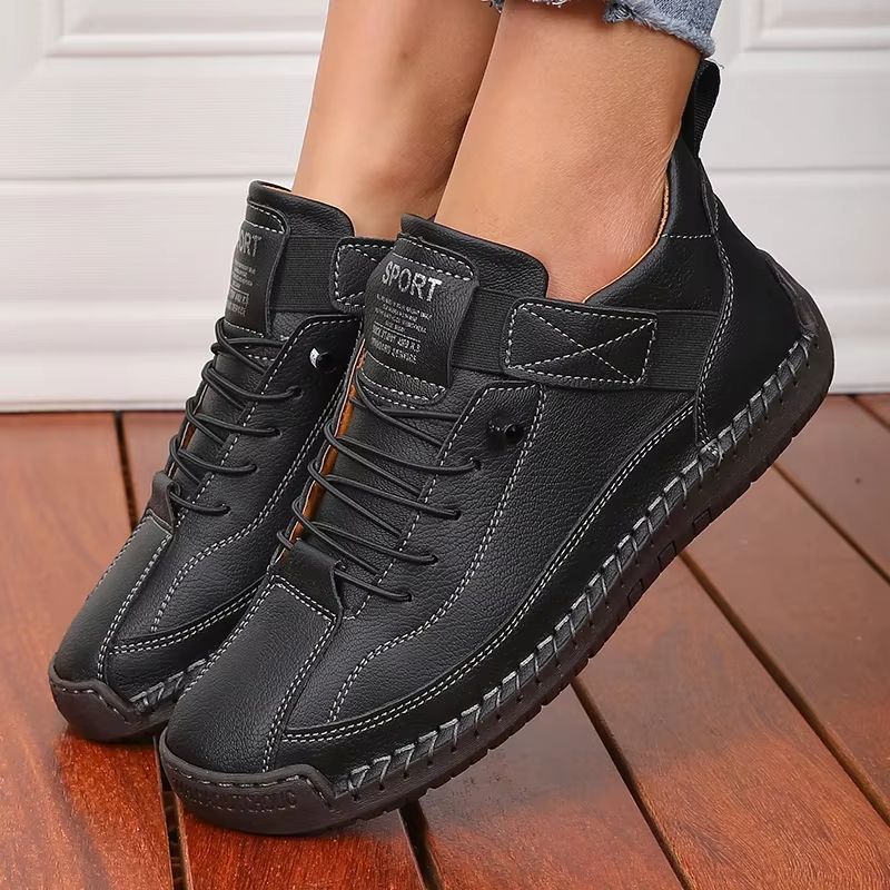 Womens MidTop Retro Workwear Boots  Fashionable British Style AntiSlip Shoes 1