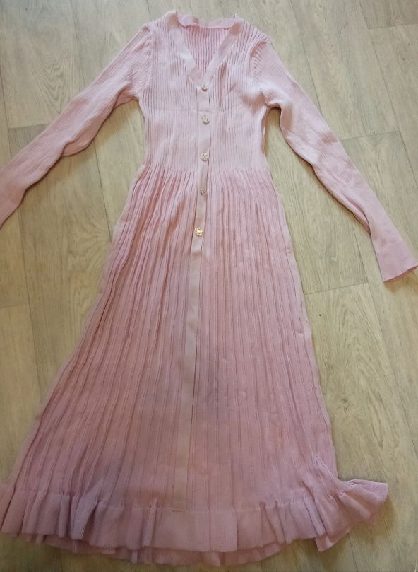 Autumn Winter Maternity Dress, V-Neck Knitted Long Dress for Pregnancy with Fishtail Pleated Hem, Single-Breasted Design