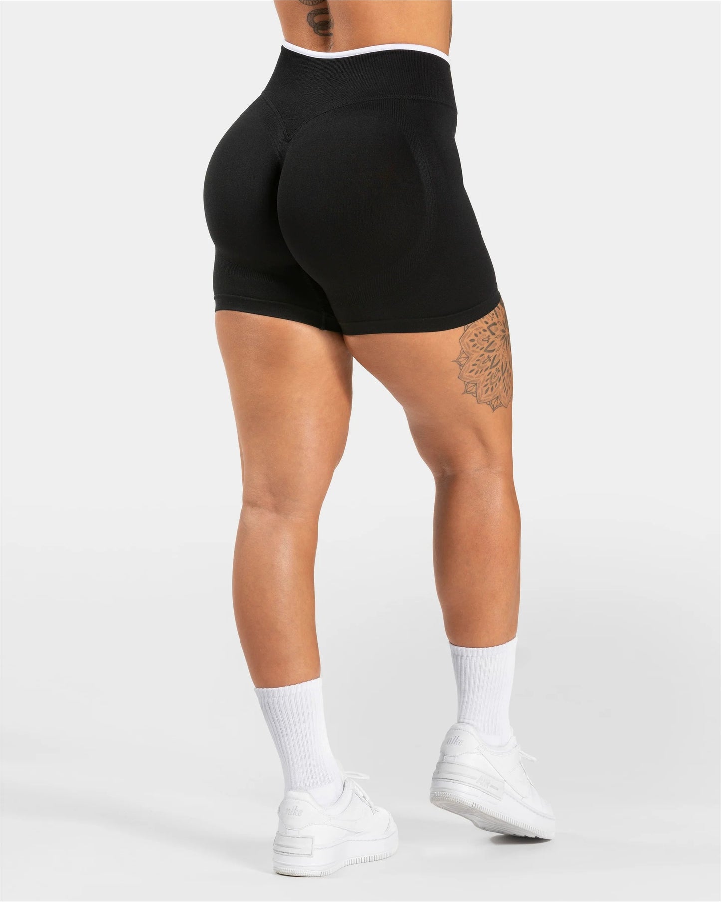 High Waist Sculpting Yoga Shorts Womens Seamless Workout Shorts For Running Gym Hip Lifting Solid W 3