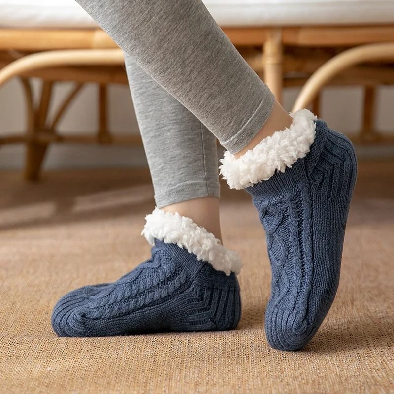 Cozy Fall And Winter Floor Socks For Men And Women 2