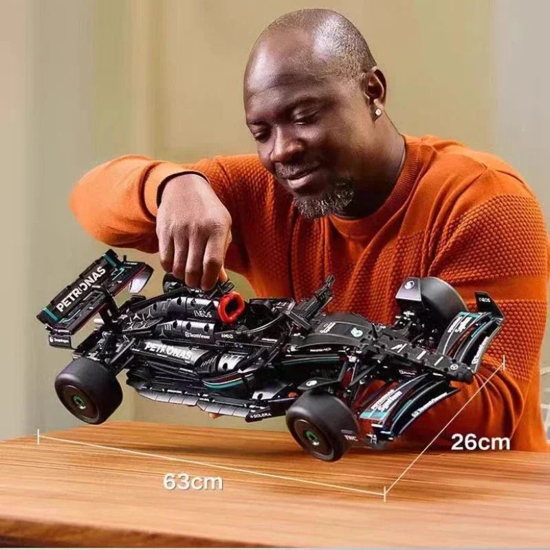 1 8 Scale F1 Race Car Building Blocks Set With 1642 Pieces 5