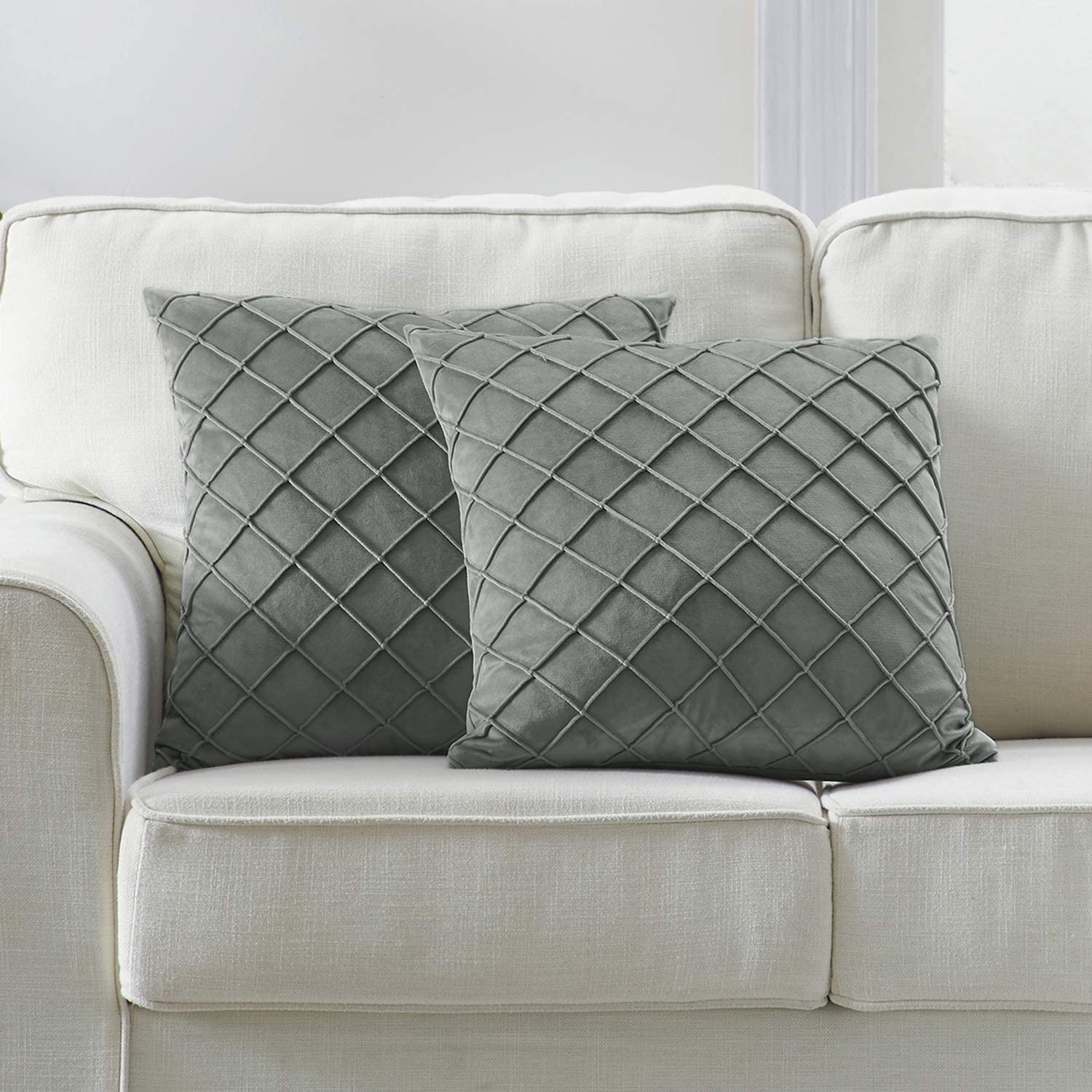 Nordic Dark Gray Velvet Cushion Covers Plaid Pillowcases Decorative Pillow Covers for Sofa and Home Decor