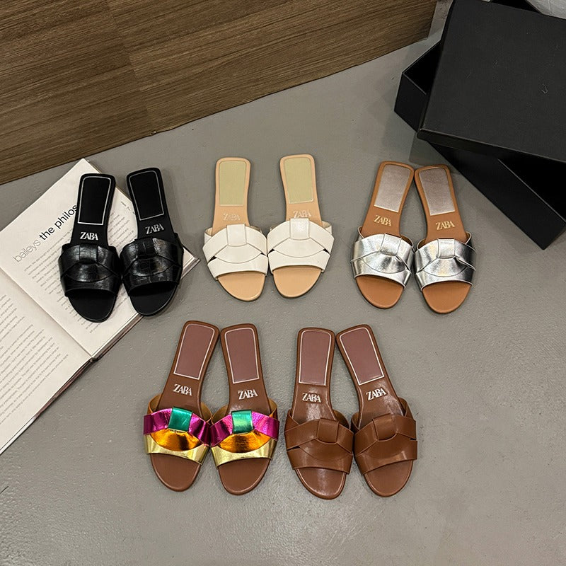 Luxury Designer Flat Slippers For Women Elegant Summer Casual Shoes With Round Toe For Beach House  3