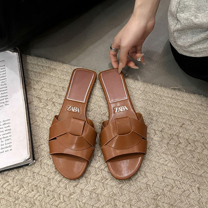 Luxury Designer Flat Slippers For Women Elegant Summer Casual Shoes With Round Toe For Beach House  4