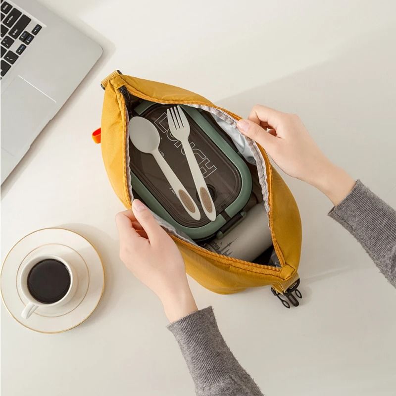 Portable Insulated Lunch Bag With Aluminum Foil Lining For Fresh And Convenient Meal Storage 4