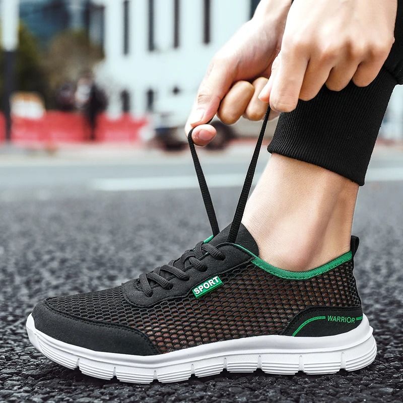 Breathable Lightweight Aqua Beach Shoes For Men 1