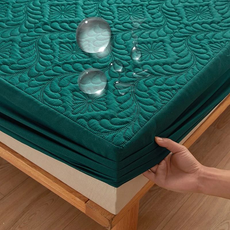 Waterproof Quilted Mattress Protector Breathable Anti-mite Fitted Bed Cover