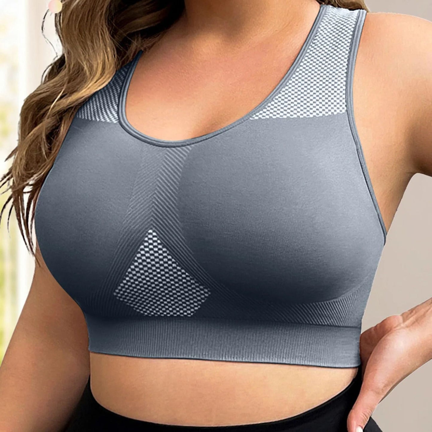 Plus Size Seamless Sports Yoga Bra With Racerback Design 1