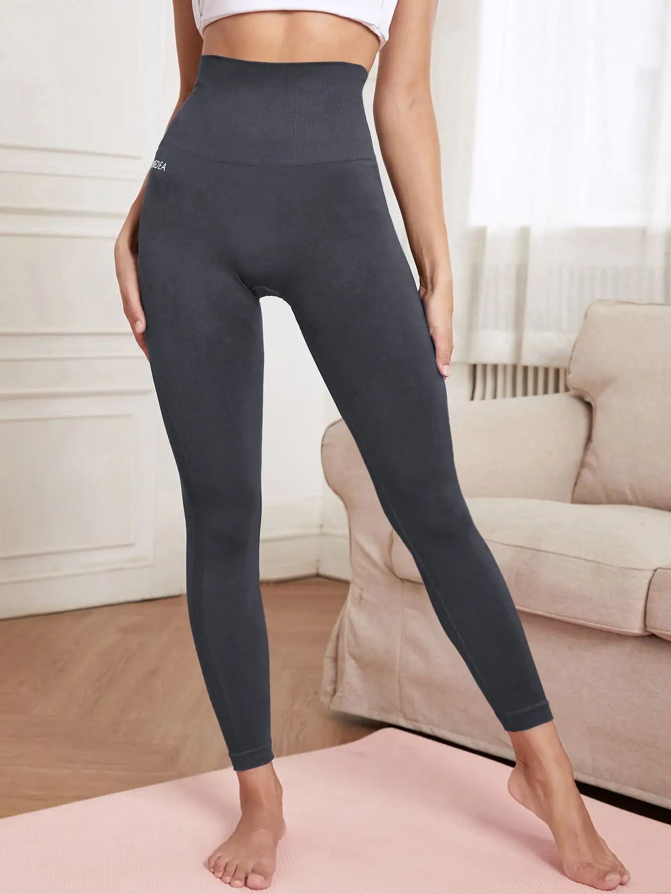 Women Seamless Hip Lifting High Waist Fitness Leggings 1