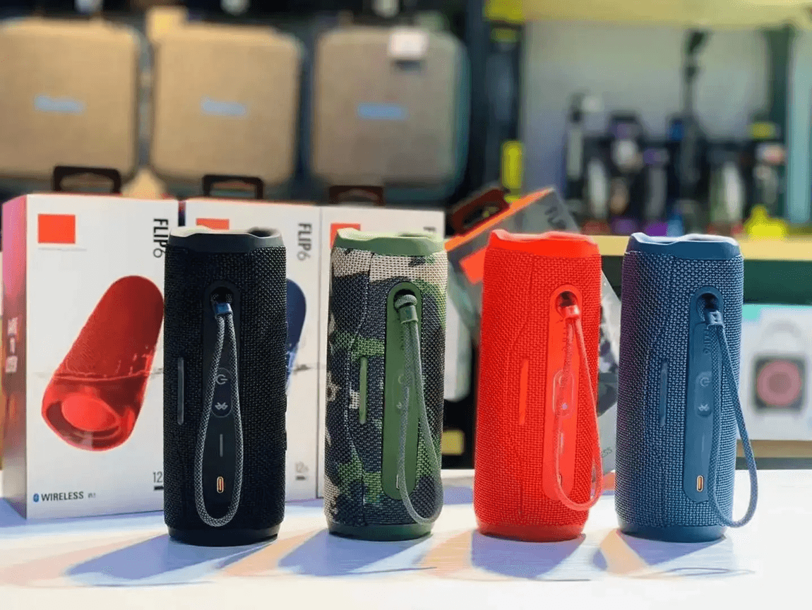 Portable Bluetooth Speaker With Deep Bass Subwoofer And TWS Dual Speaker Function 1