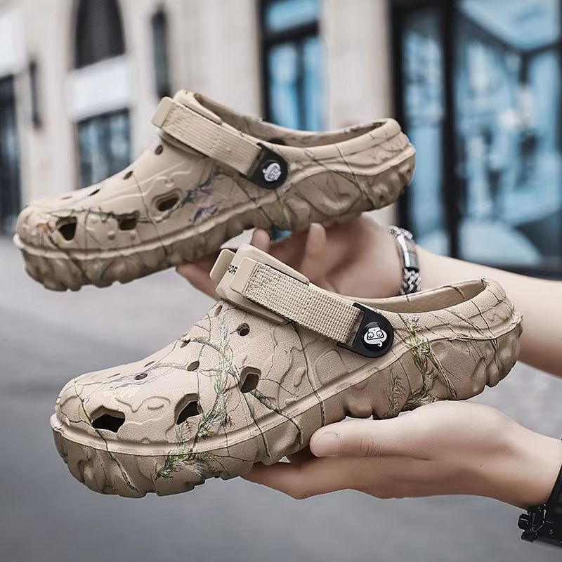 Men's Summer Sandals and Slippers – Lightweight Outdoor Clogs, Garden Flats & Casual Platform Shoes