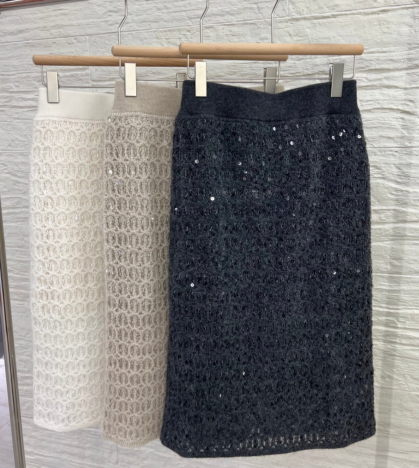 New Women's Cashmere Overskirt for Autumn and Winter, Elastic Waist with BC Sequins, High-End Knitted Maxi Skirt