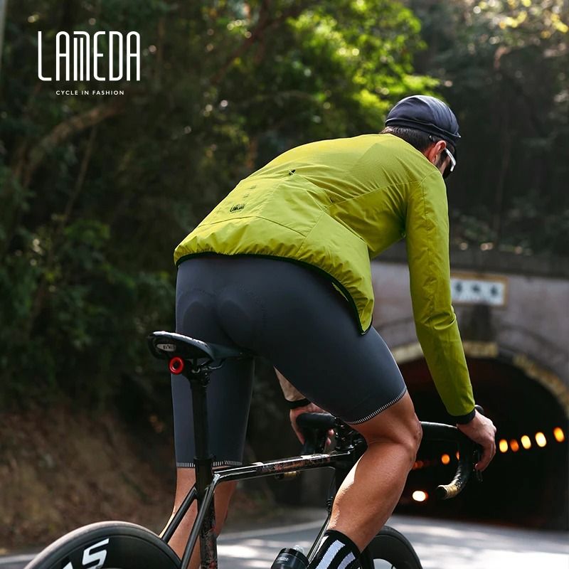 Mens Lightweight Cycling Windbreaker Jacket With Reflective Strips 4
