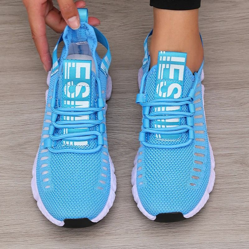 Lightweight Mesh Sports Shoes  Breathable Jogging Sneakers For Men And Women 2