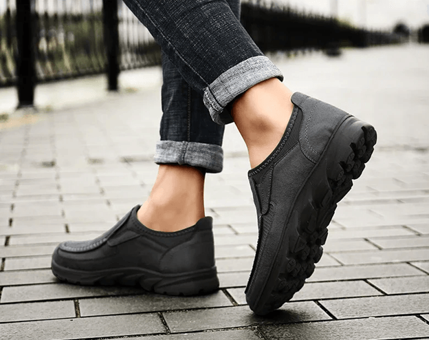 Mens Casual Loafers Breathable Handmade Retro Sneakers 1