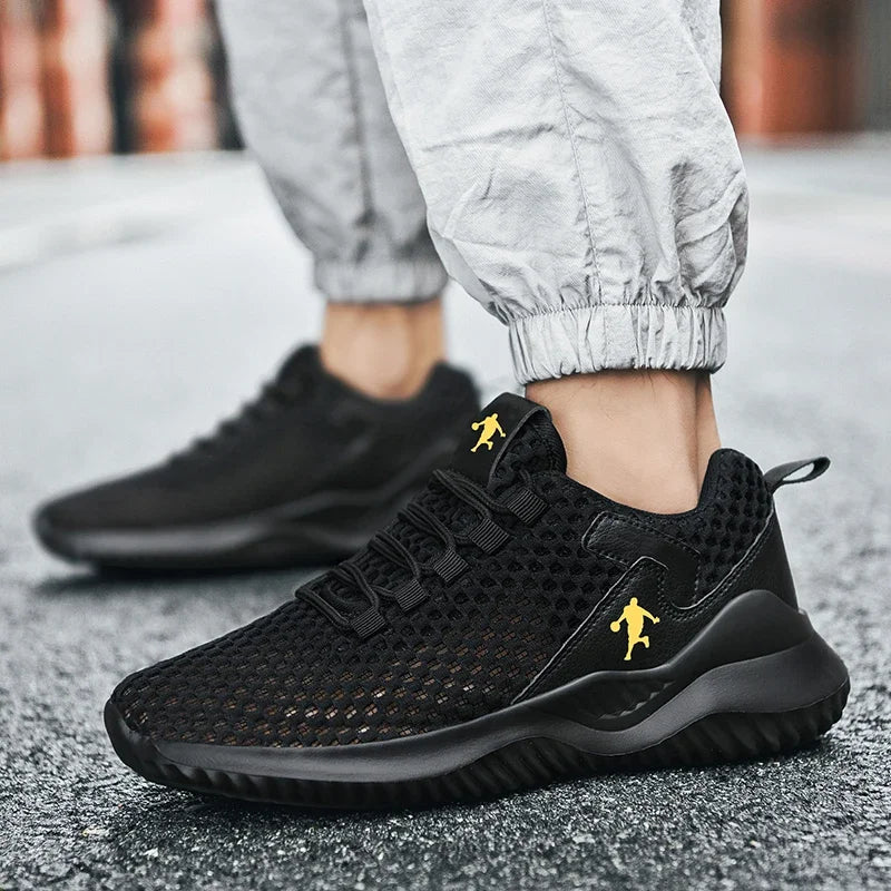 White Fashion Gym Casual Lightweight Walking Shoes High Quality Breathable Mesh Sneakers Plus Size  2