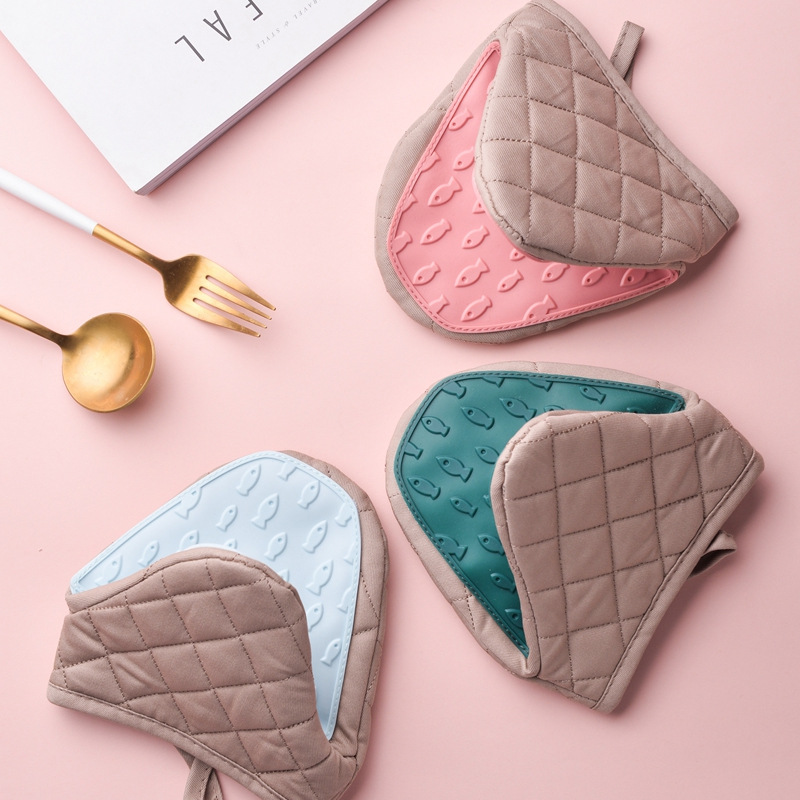 Fish Shaped Silicone Anti Scald Oven Gloves, Heat Resistant Kitchen Gloves & Tray Dish Holder, Multi Purpose Pot Holder
