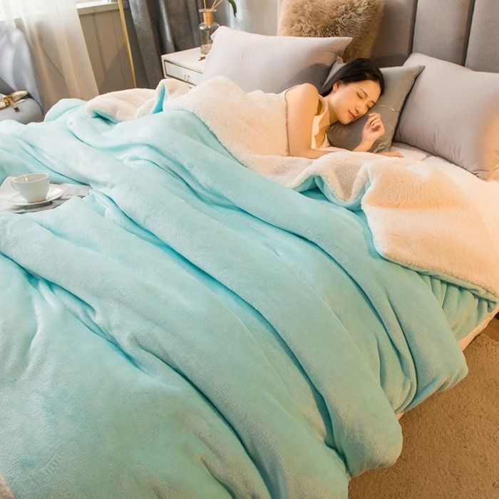 Wool Throw Blanket Double Sided Warm Winter Bedspread For Bedroom And Camping 10