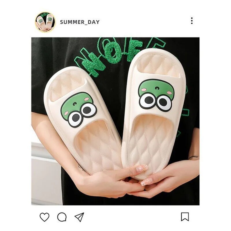 Summer Beach Slides Bathroom Anti Slip Slipper, Non-Slip Home Flip Flops Cartoon Frog Soft Sandals