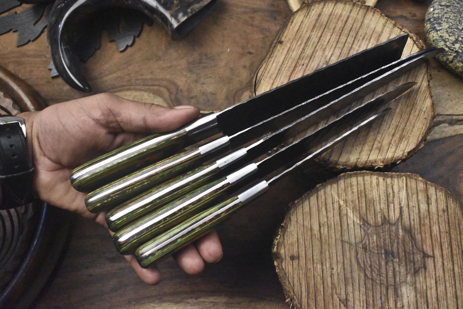 Twist Pattern Damascus Steel Knives  Set Of 5 Handmade Hardwood Chef Blades 1