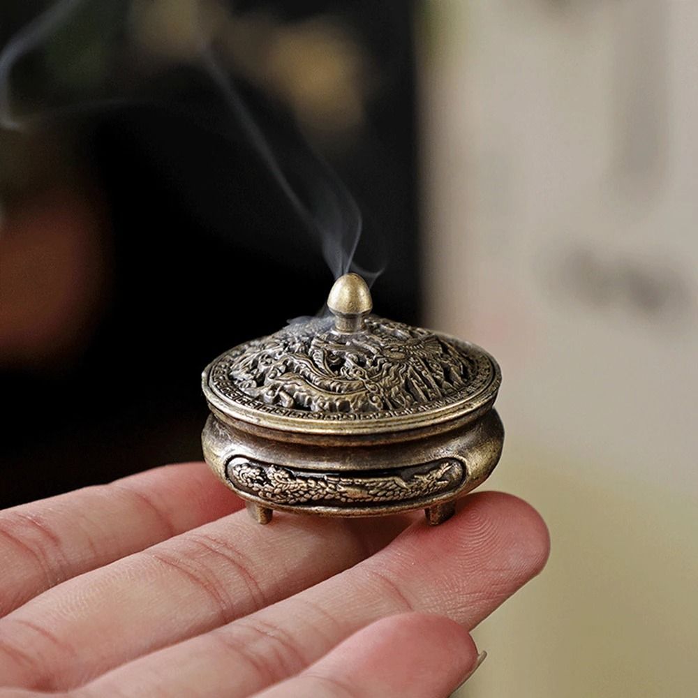 Mini Aromatherapy Incense Burner With Three Legged Design 3
