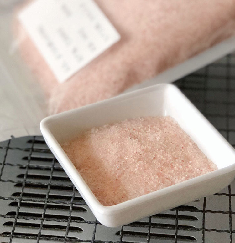 Pure Himalayan Pink Salt, 100g of Natural, Organic Mineral Salt