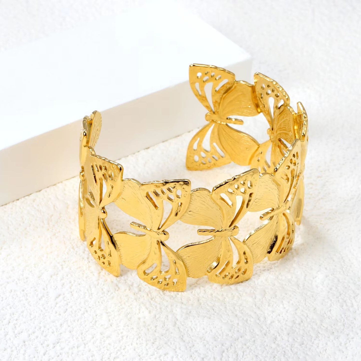 LUXUSTEEL Flower Cuff Bracelet  Womens 18K Gold Plated Stainless Steel Bangle NoFade Elegant Jewelr 2