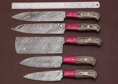 Timeless Craftsmanship  Damascus Steel Chef Knife Set With Wooden Handle 1