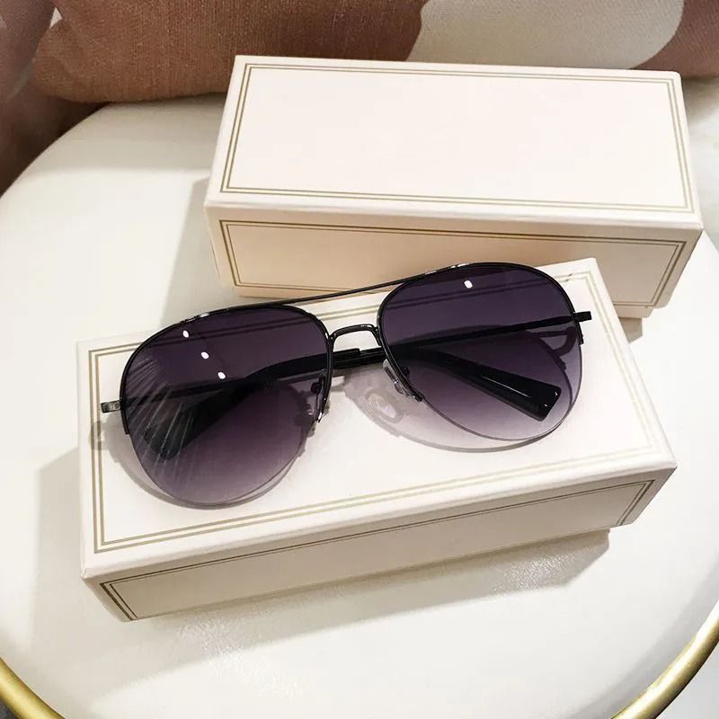 Aviator Metal Frame Sunglasses With UV Protection 1