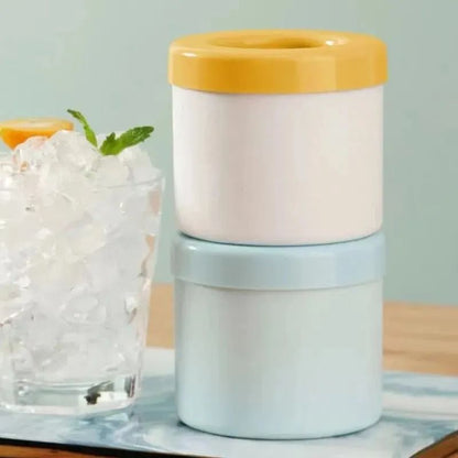 Silicone Round Ice Cube Mold With Ice Bucket 1