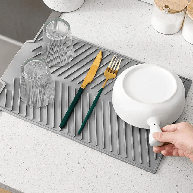 Silicone Drain Mat For Bar Sink And Kitchen Utensils 1